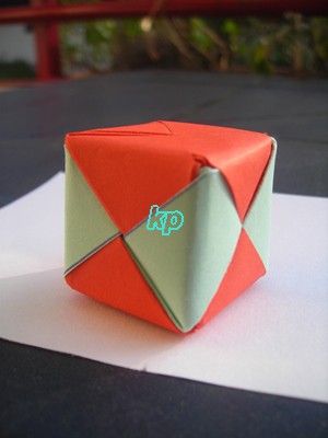 Papierová 3D-kocka